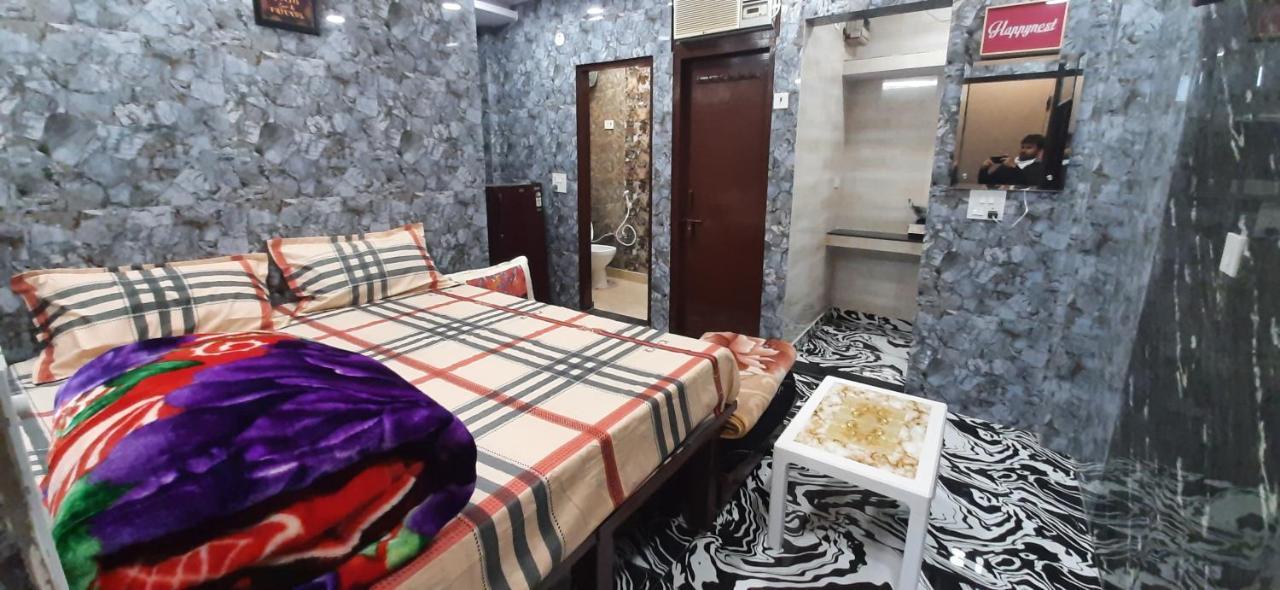 Aggarwal Luxury Room With Private Kitchen Washroom And Balcony Along With Fridge, Ac, Android Tv, Wifi In Main Lajpat Nagar Nové Dillí Exteriér fotografie