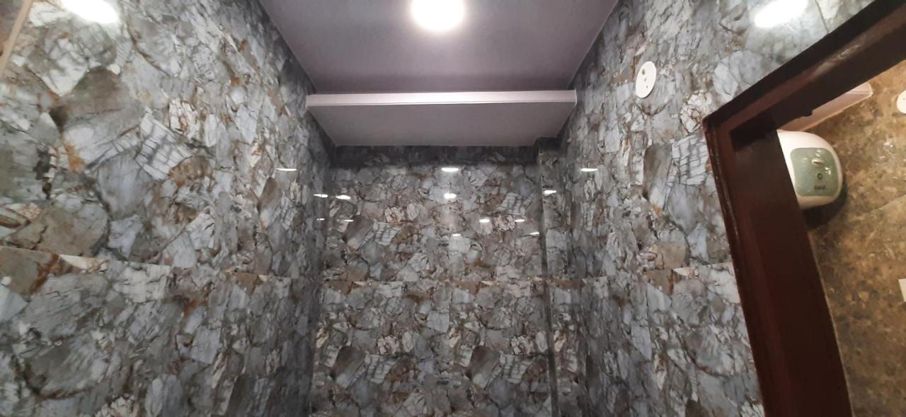 Aggarwal Luxury Room With Private Kitchen Washroom And Balcony Along With Fridge, Ac, Android Tv, Wifi In Main Lajpat Nagar Nové Dillí Exteriér fotografie
